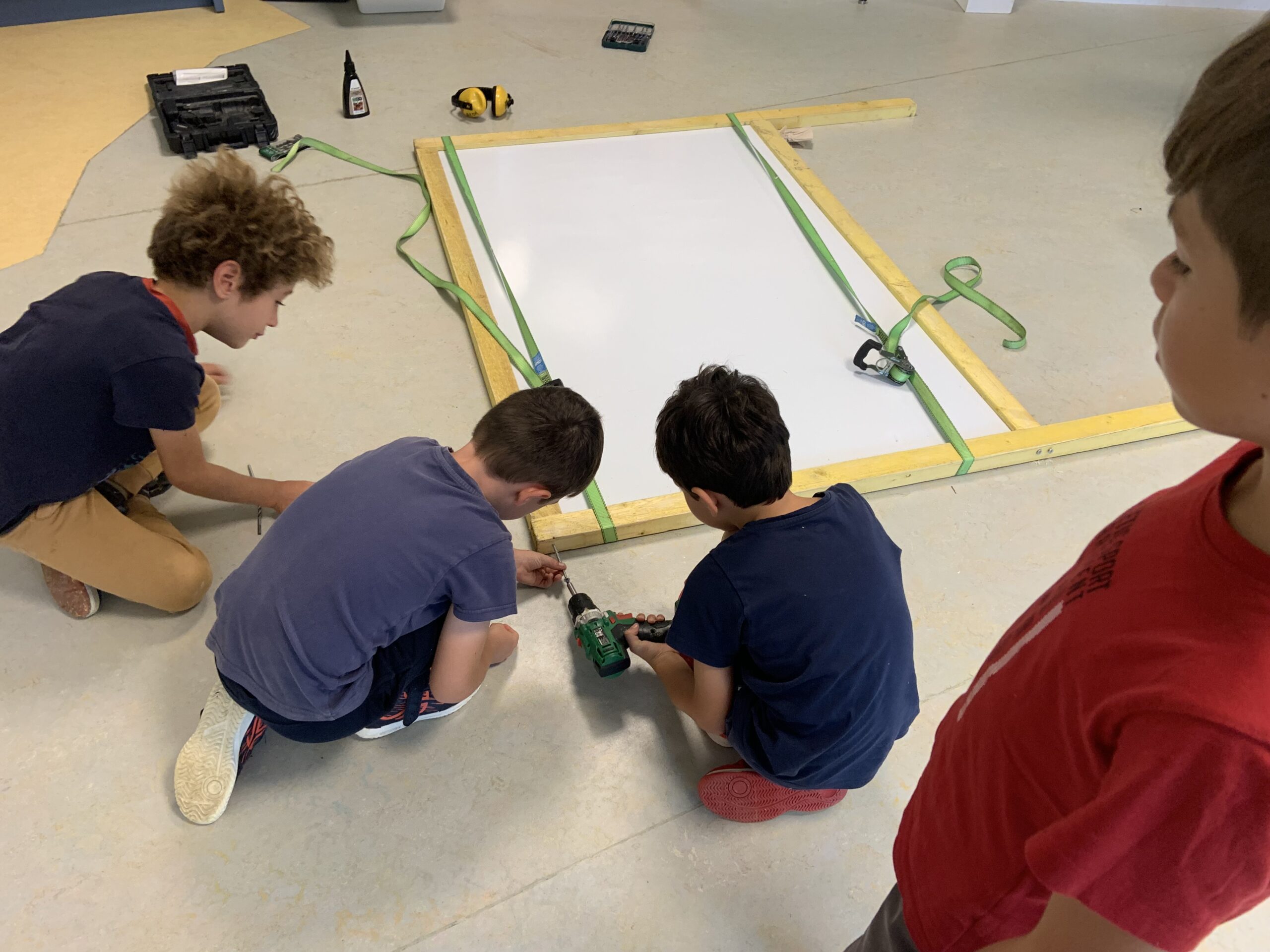 Fabrication d'un tableau véléda géant